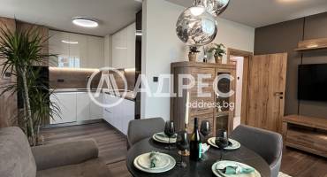 Тристаен апартамент, Варна, Червен площад, 702805, Снимка 1