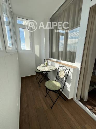 Тристаен апартамент, Варна, Червен площад, 702805, Снимка 1