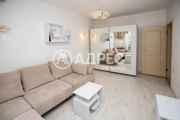 Двустаен апартамент, София, Център, 678807, Снимка 1