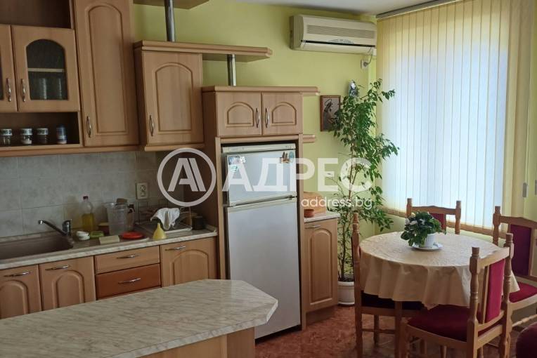 Тристаен апартамент, Хасково, Център, 625808, Снимка 1