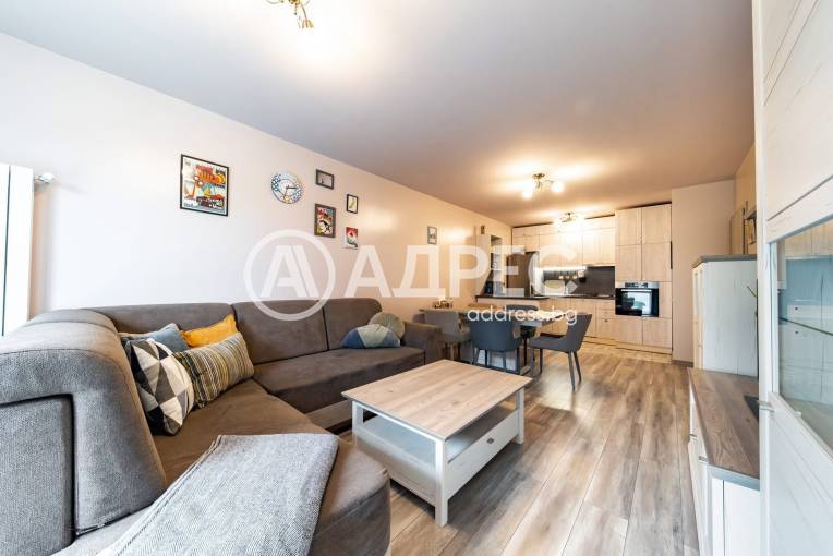 Тристаен апартамент, Велико Търново, Център, 677808, Снимка 2