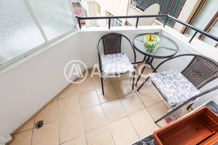 Тристаен апартамент, Варна, Погребите, 667809, Снимка 15