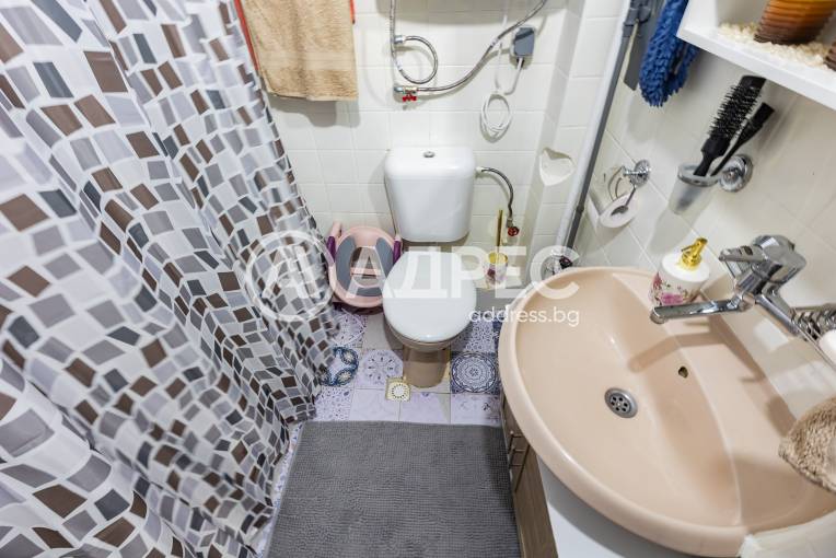 Тристаен апартамент, Варна, Погребите, 667809, Снимка 17