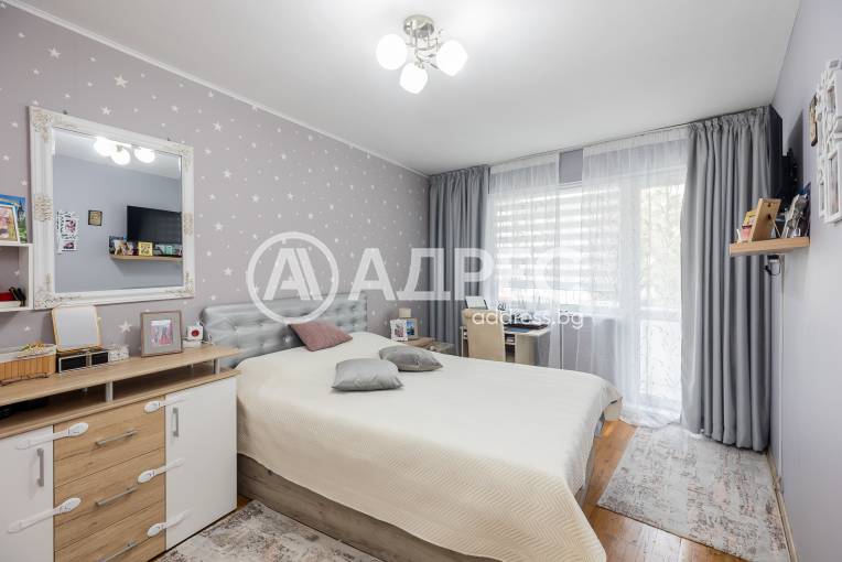 Тристаен апартамент, Варна, Погребите, 667809, Снимка 2