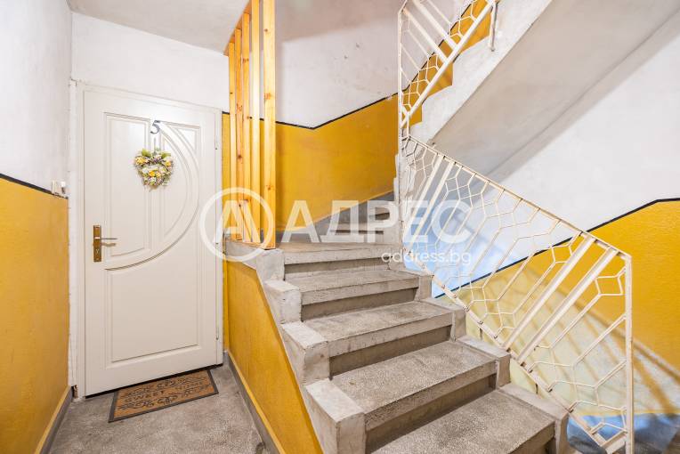 Тристаен апартамент, Варна, Погребите, 667809, Снимка 19