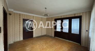 Многостаен апартамент, Попово, 677810, Снимка 2