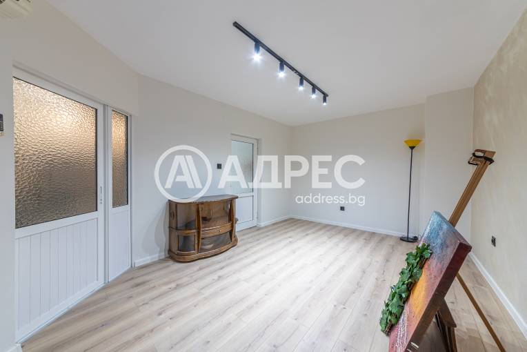 Тристаен апартамент, Варна, Лятно кино Тракия, 687810, Снимка 1