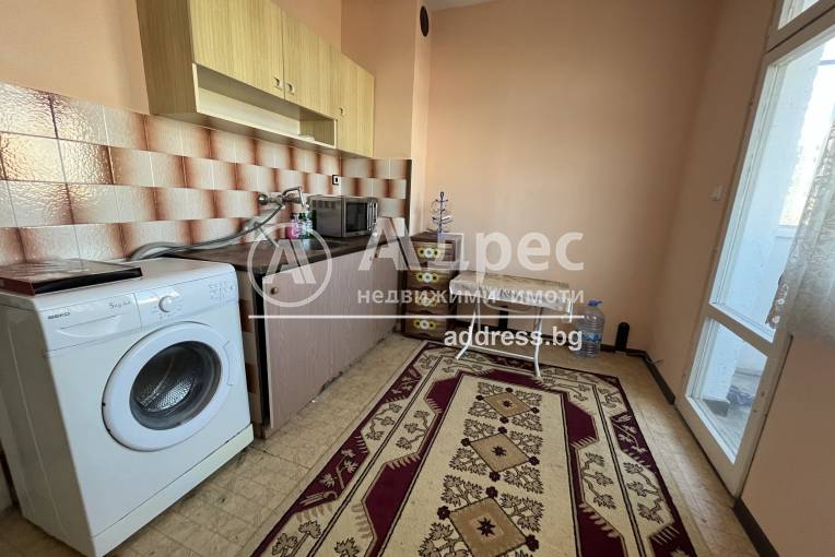 Двустаен апартамент, Шумен, Боян Българанов 1, 569811, Снимка 2