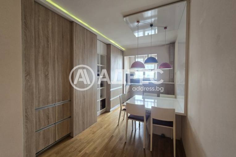 Двустаен апартамент, Пловдив, Кършияка, 688811, Снимка 1