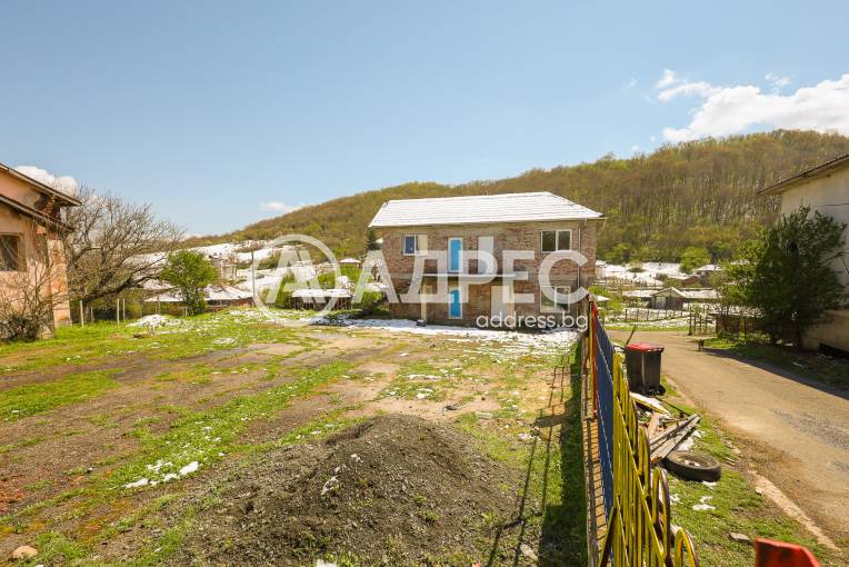 Стопанска сграда/Ферма, Габър, 650813, Снимка 1