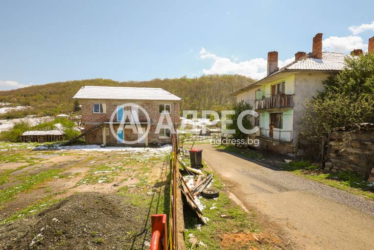 Стопанска сграда/Ферма, Габър, 650813, Снимка 2