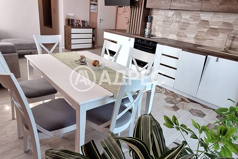 Многостаен апартамент, Варна, Галата, 666813, Снимка 1