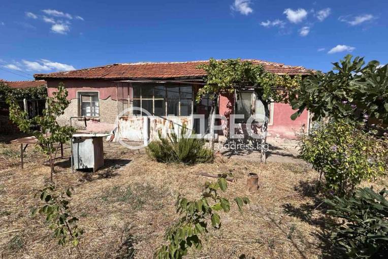 Къща/Вила, Градина, 673815, Снимка 1