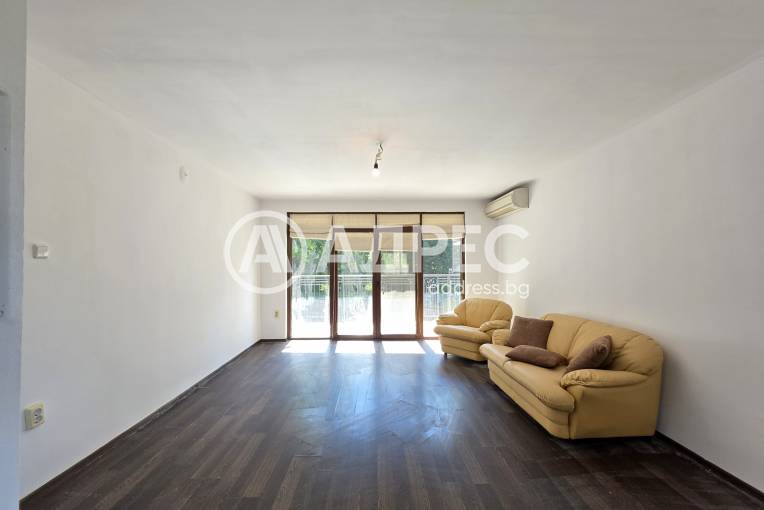 Многостаен апартамент, Владая, 677816, Снимка 2