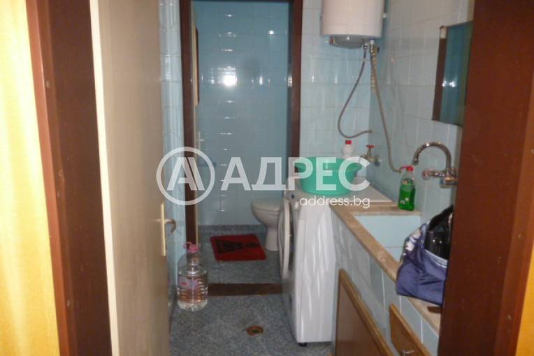 Многостаен апартамент, Добрич, Добротица, 700820, Снимка 1