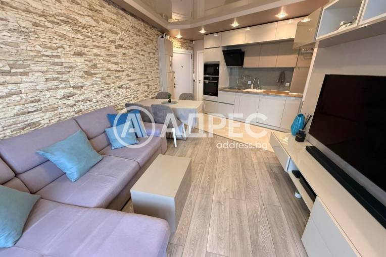 Тристаен апартамент, Варна, м-ст Траката, 690822, Снимка 1