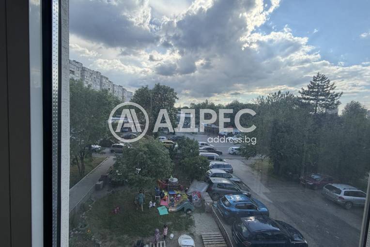 Тристаен апартамент, София, Фондови жилища, 695822, Снимка 1
