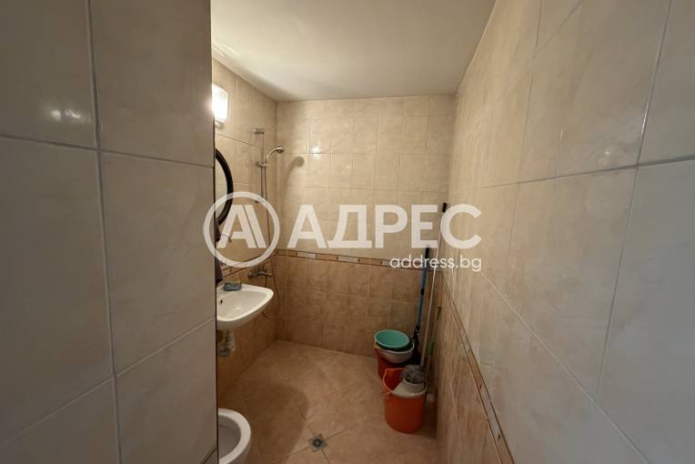 Тристаен апартамент, София, Фондови жилища, 695822, Снимка 11