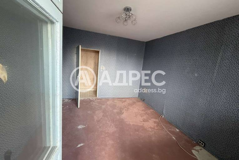 Тристаен апартамент, София, Фондови жилища, 695822, Снимка 3