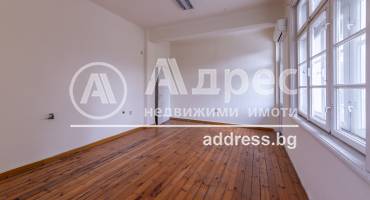 Многостаен апартамент, Варна, Идеален център, 606824, Снимка 3