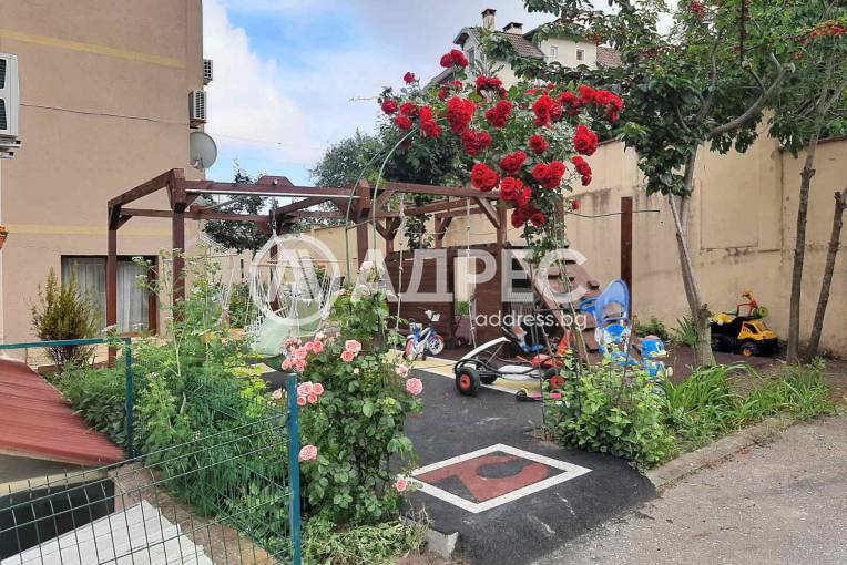 Многостаен апартамент, Варна, м-ст Ален Мак, 683825, Снимка 1