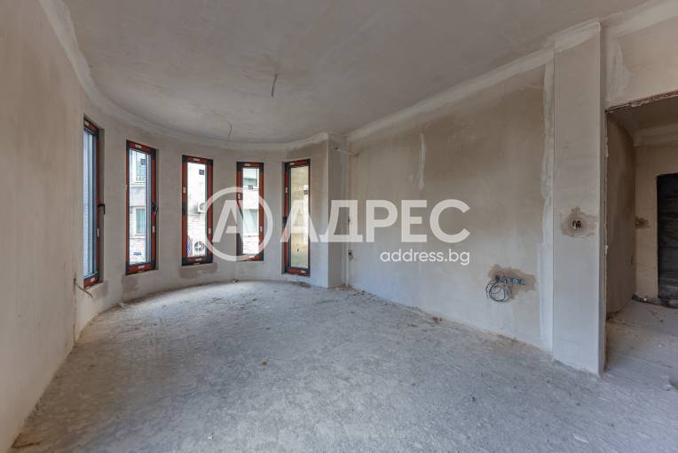 Тристаен апартамент, Варна, Общината, 685830, Снимка 1