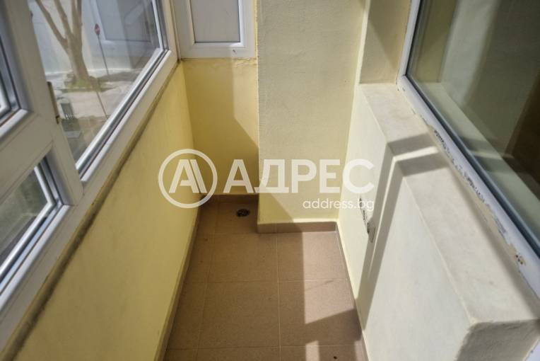 Тристаен апартамент, Варна, Погребите, 695830, Снимка 11