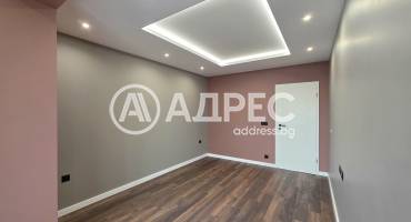 Тристаен апартамент, София, Лагера, 699832, Снимка 3