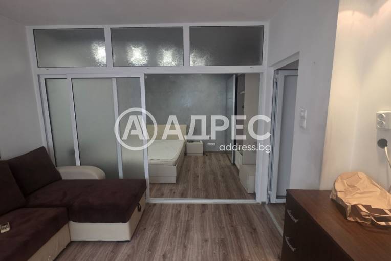 Гарсониера, Плевен, Идеален център, 700832, Снимка 2