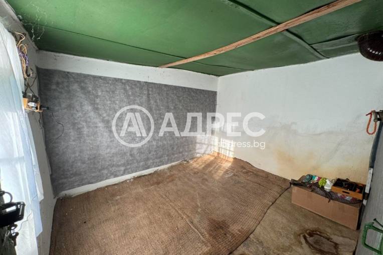 Къща/Вила, Садина, 677834, Снимка 3