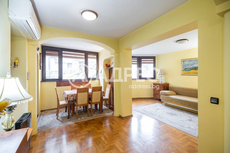 Тристаен апартамент, Варна, Операта, 674835, Снимка 1