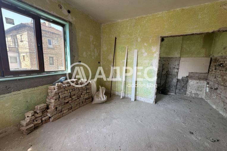 Етаж от къща, Шумен, Басейна, 679835, Снимка 2