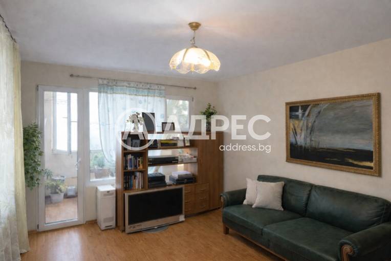 Тристаен апартамент, София, Надежда 1, 687836, Снимка 1