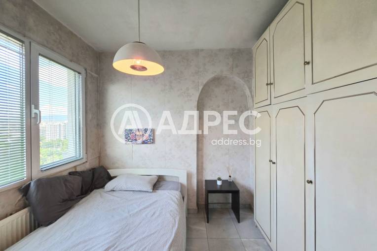 Тристаен апартамент, София, Света Троица, 699836, Снимка 2