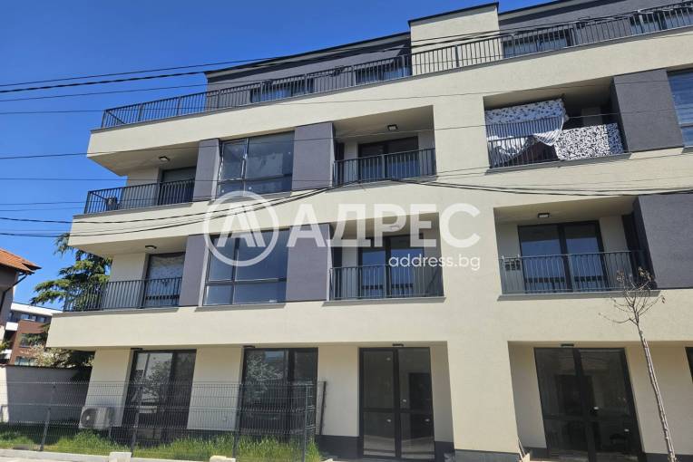 Тристаен апартамент, София, Обеля, 691837, Снимка 1