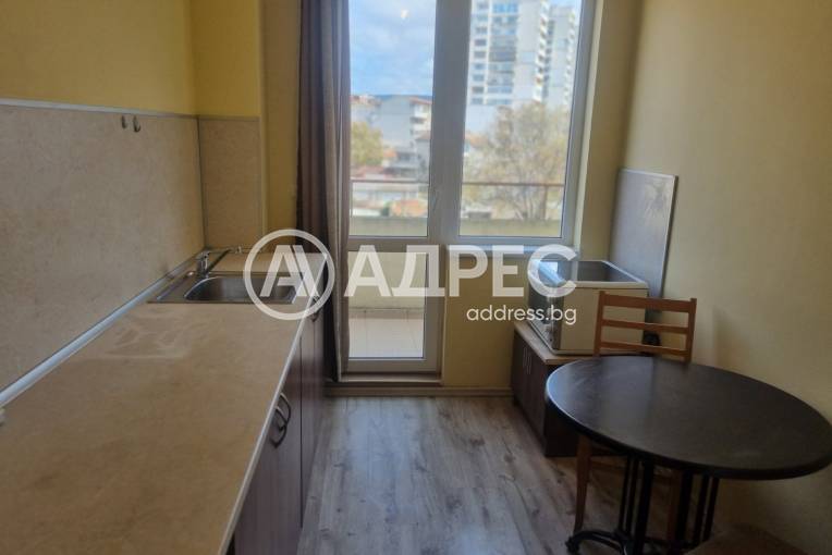 Многостаен апартамент, Варна, Погребите, 695838, Снимка 8