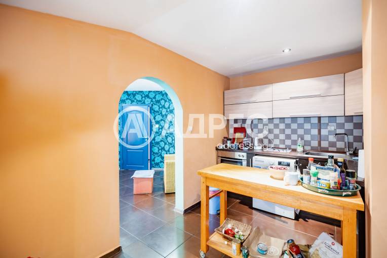 Тристаен апартамент, Варна, Погребите, 702838, Снимка 1