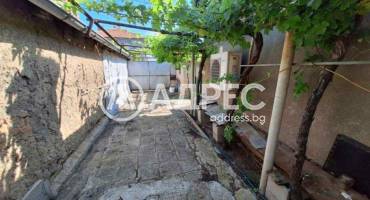 Къща/Вила, Съединение, 673841, Снимка 4