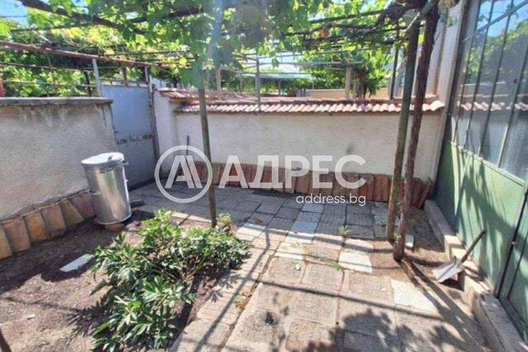 Къща/Вила, Съединение, 673841, Снимка 1