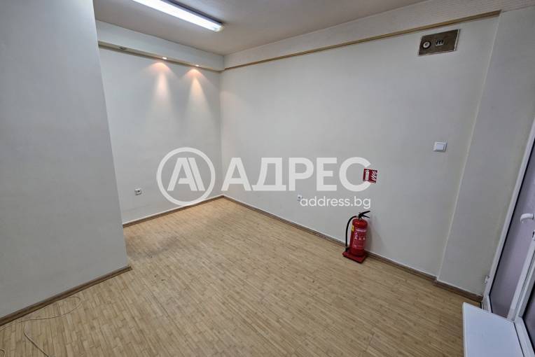 Магазин, Варна, Окръжна болница, 679841, Снимка 2