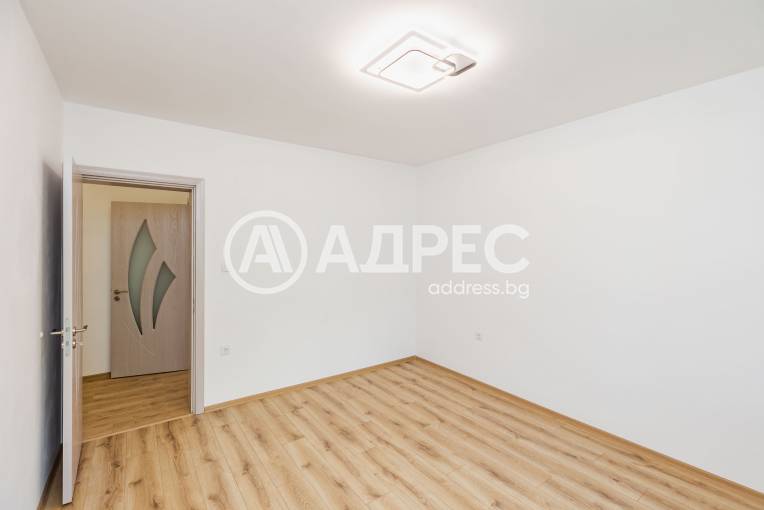 Двустаен апартамент, Варна, Погребите, 694842, Снимка 2
