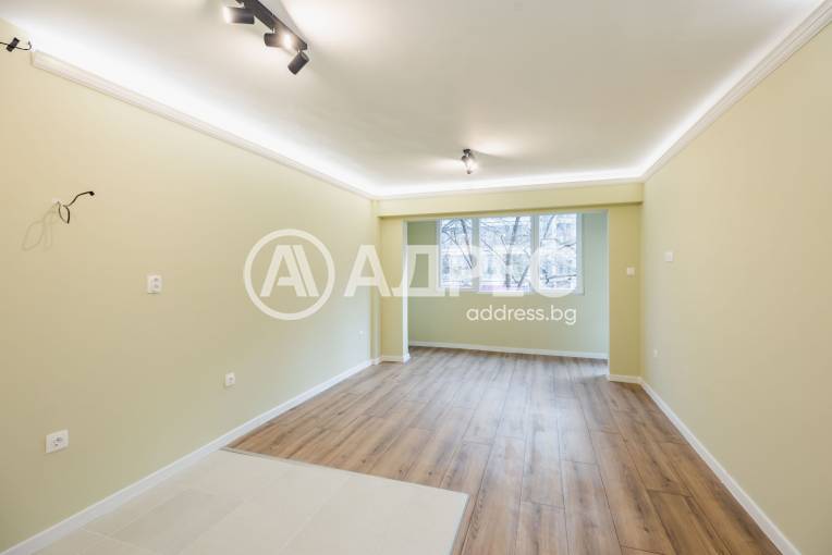 Тристаен апартамент, Варна, Чайка, 679843, Снимка 1