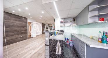 Тристаен апартамент, Плевен, Идеален център, 680846, Снимка 2