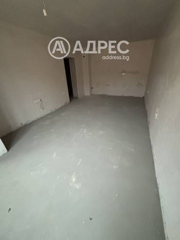 Тристаен апартамент, Велико Търново, Бузлуджа, 679849, Снимка 1