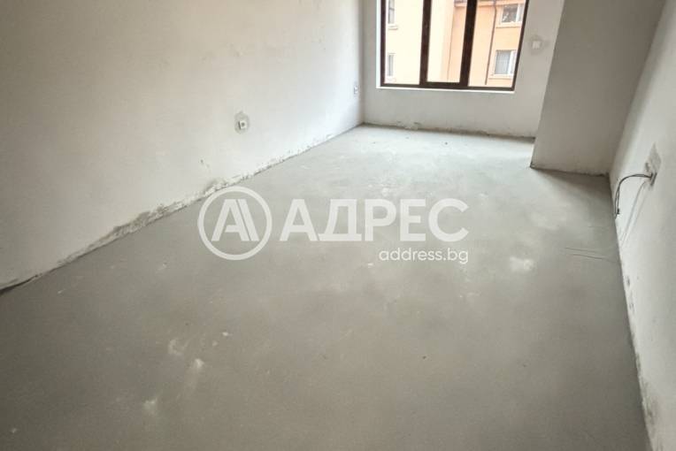 Тристаен апартамент, Велико Търново, Бузлуджа, 679849, Снимка 1