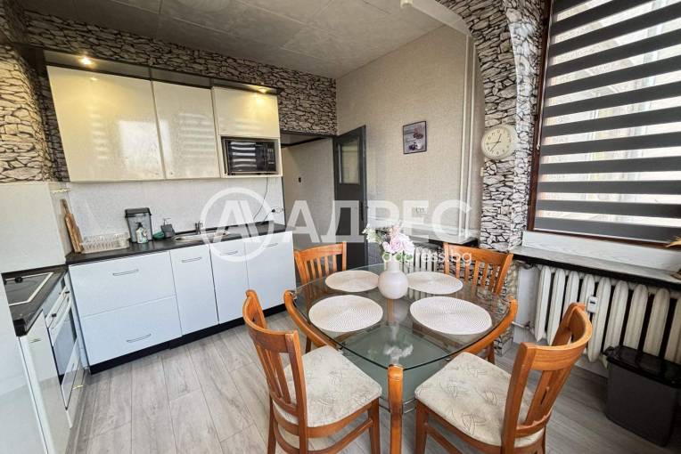 Двустаен апартамент, София, Гоце Делчев, 677850, Снимка 1