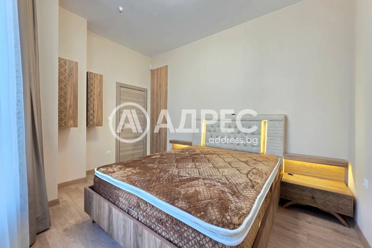 Тристаен апартамент, София, Иван Вазов, 679852, Снимка 2