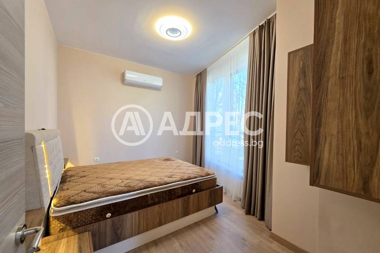 Тристаен апартамент, София, Иван Вазов, 679852, Снимка 4