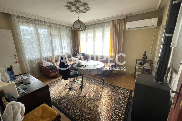 Многостаен апартамент, Шумен, Пожарна, 676854, Снимка 3