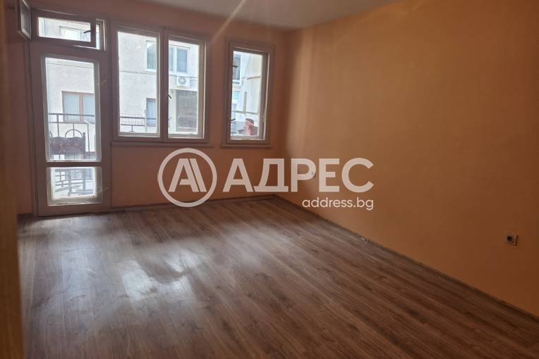 Тристаен апартамент, Варна, Лятно кино Тракия, 685856, Снимка 1